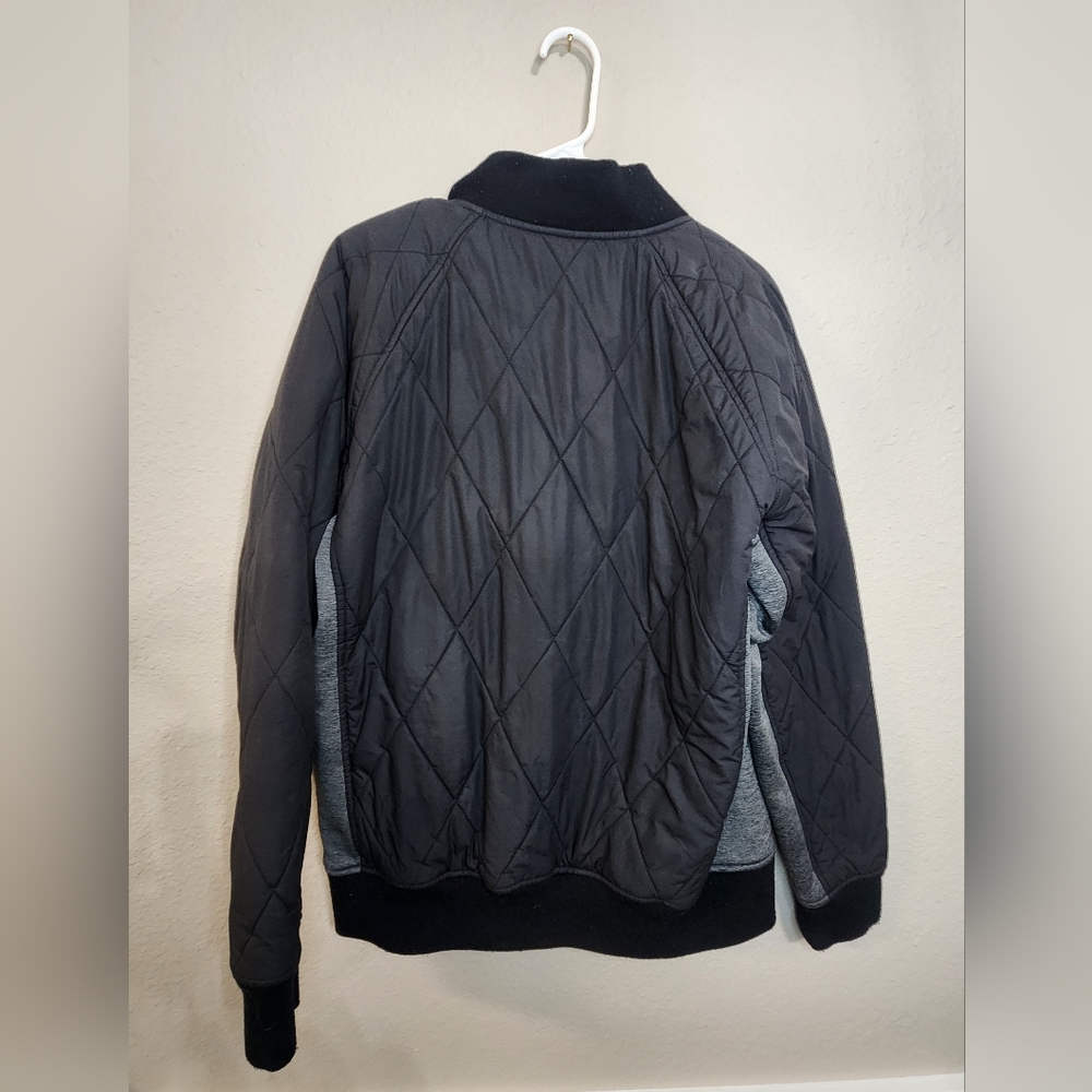 Oakley Men's Jacket - Picture 3 of 4